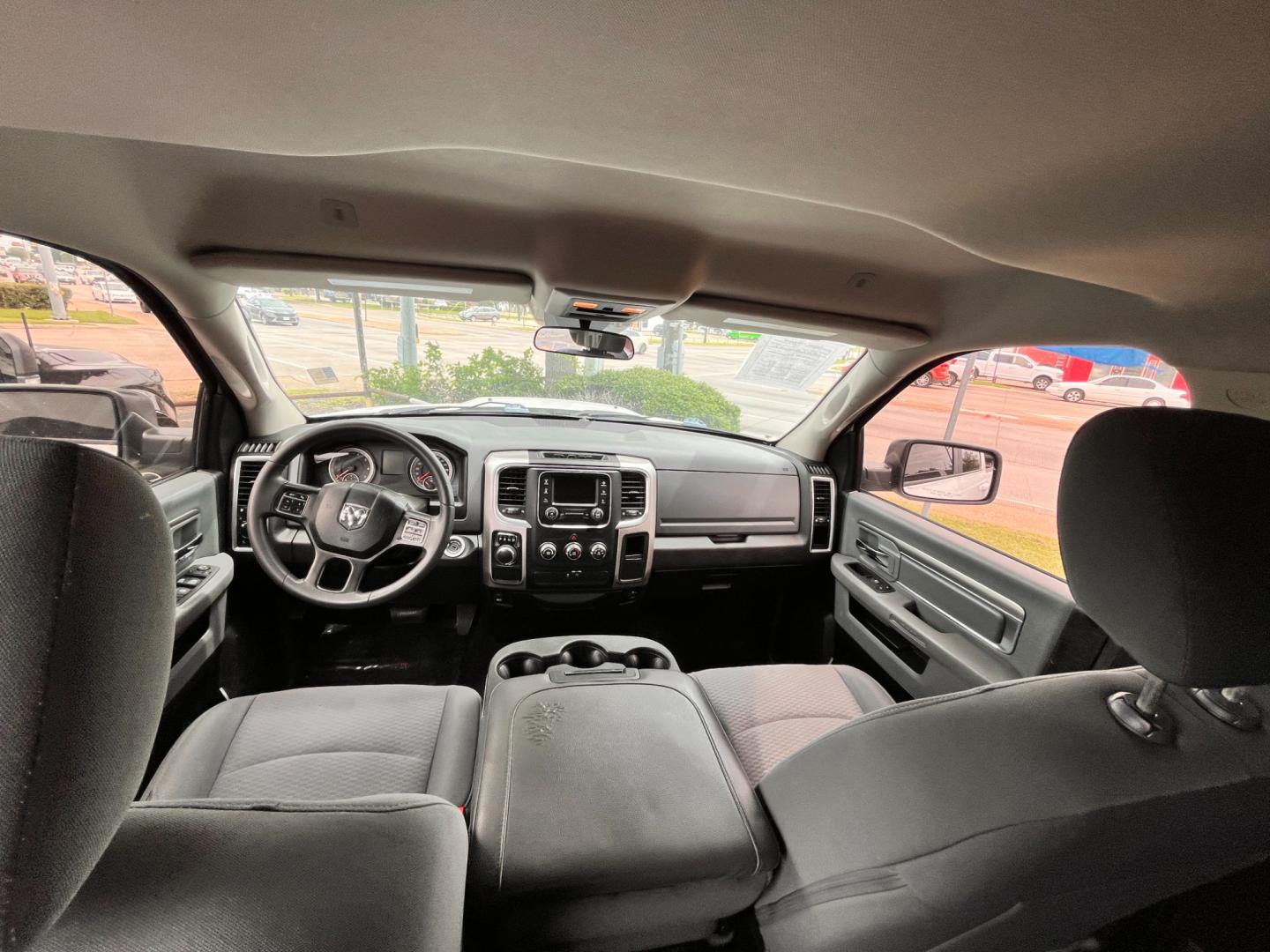 2019 white RAM 1500 SLT Crew Cab LWB 2WD (1C6RR6TT2KS) with an 5.7L V8 OHV 16V engine, 8A transmission, located at 945 E. Jefferson Blvd, Dallas, TX, 75203, (214) 943-7777, 32.752514, -96.811630 - Photo#4
